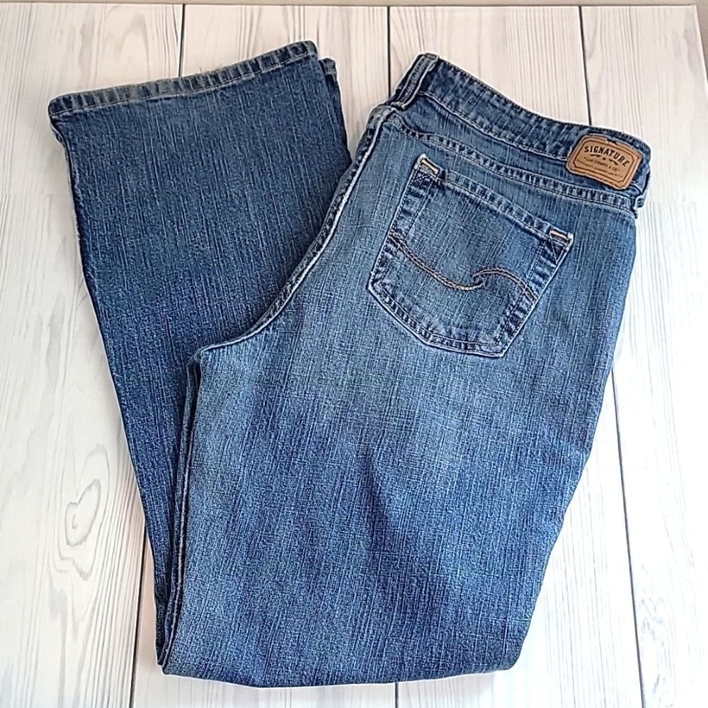 Levi Strauss signature low-rise bootcut blue denim jeans Size 12S